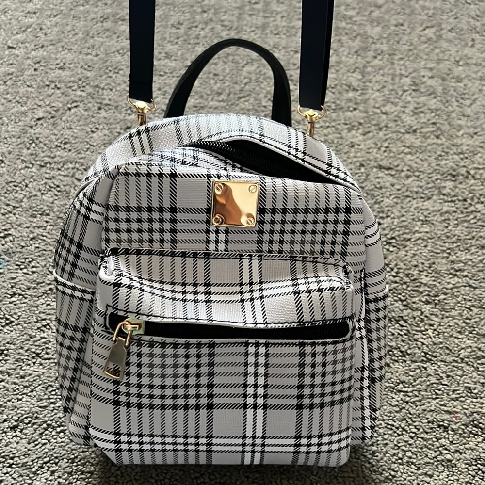 Cross body purse